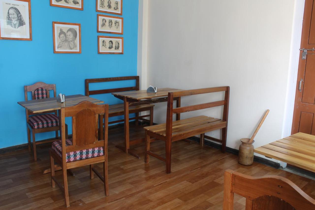 Gorkha Chhen Bed & Breakfast Extérieur photo