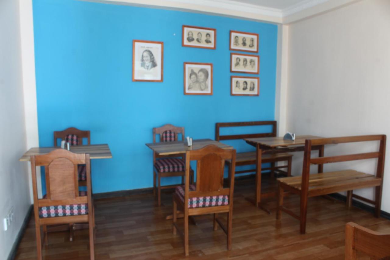 Gorkha Chhen Bed & Breakfast Extérieur photo